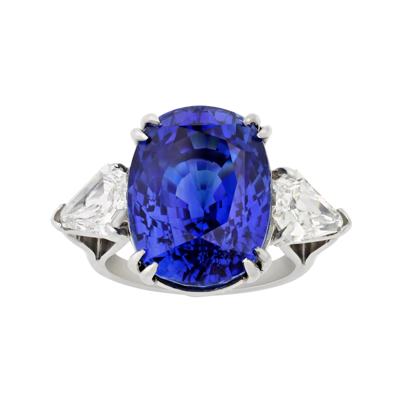 Ceylon Sapphire Ring, 19.71 Carats