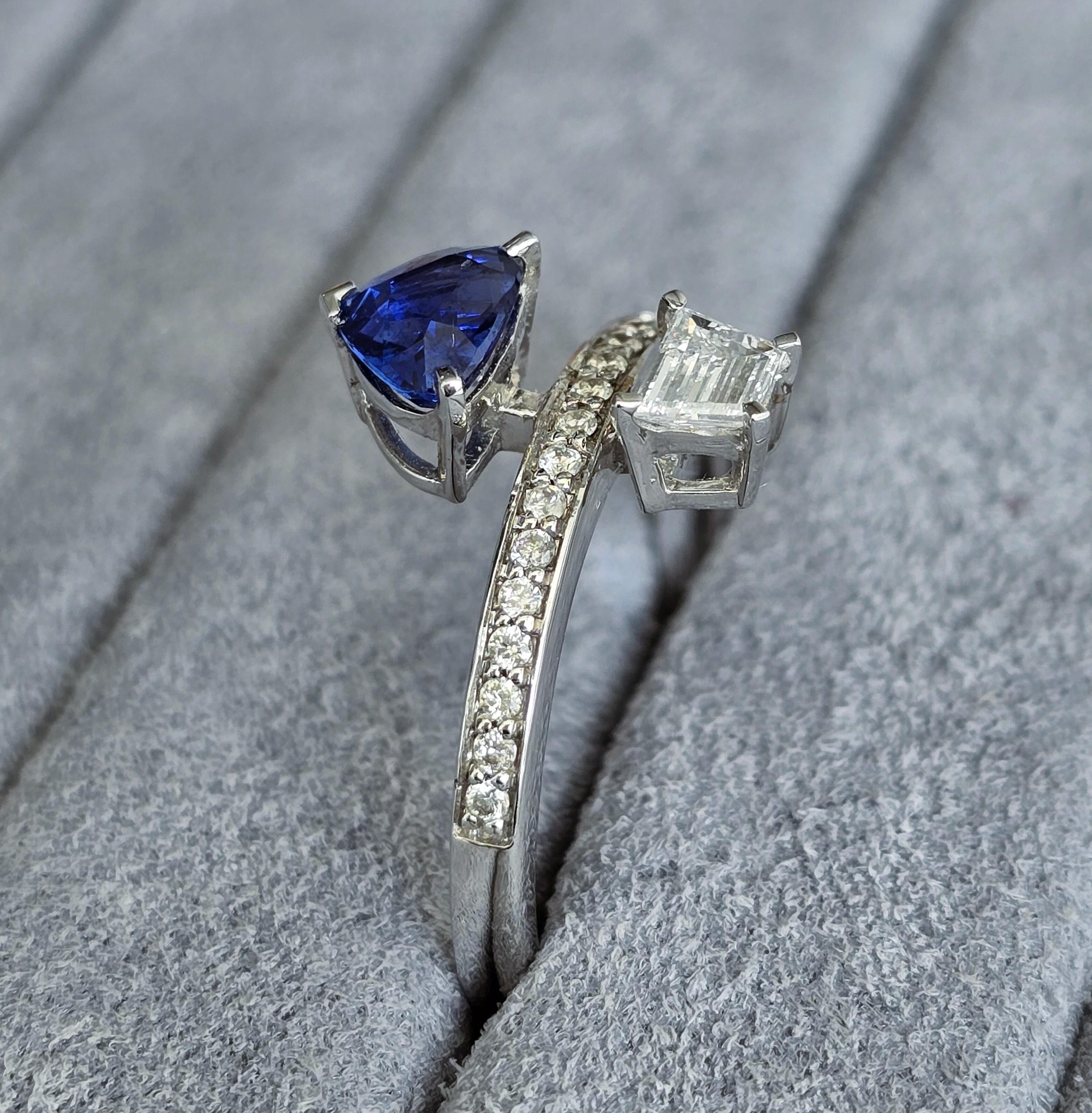 Ceylon Sapphire Ring For Sale 8