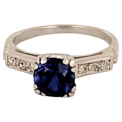 Anello con zaffiro di Ceylon