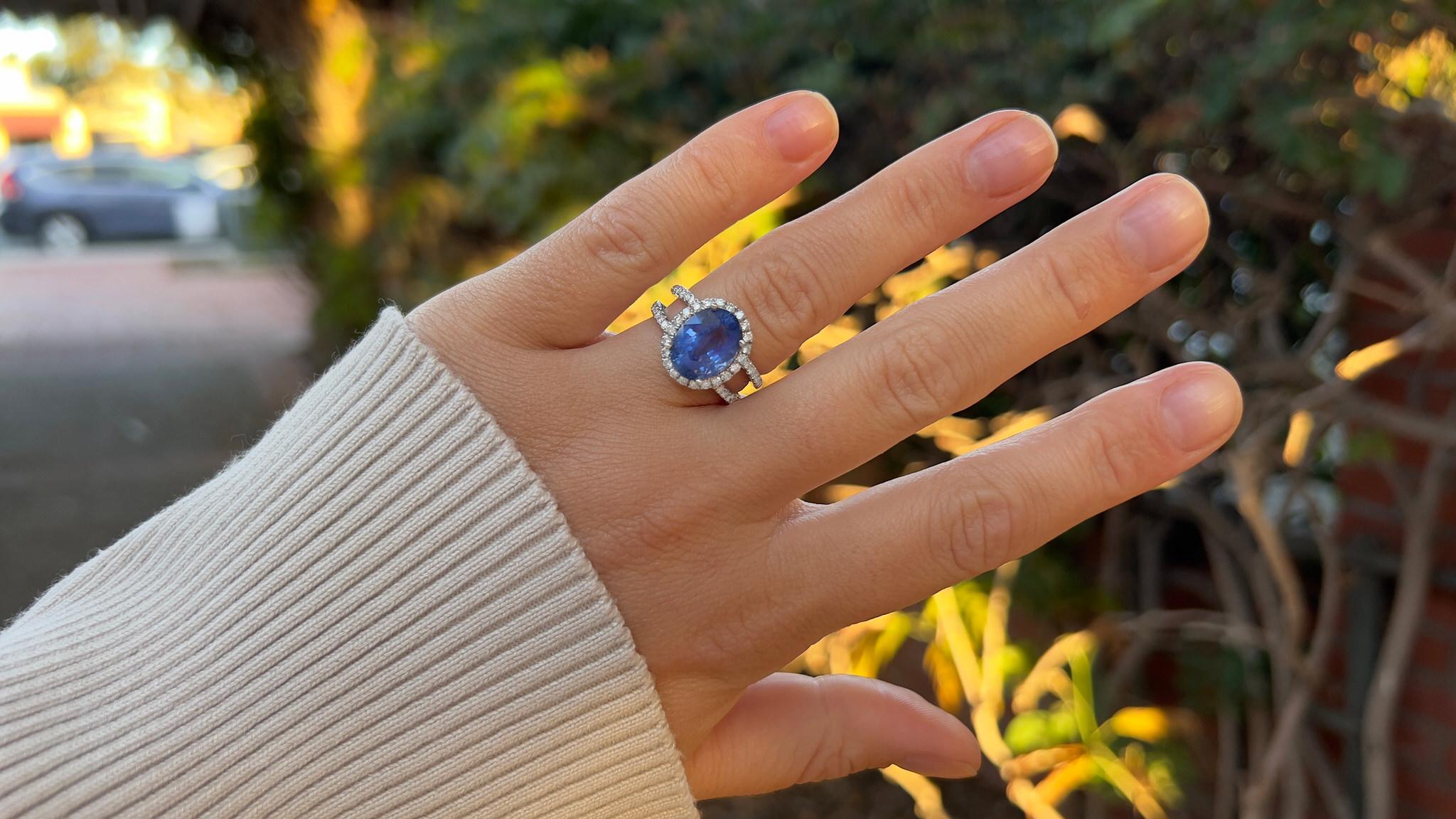 Ceylon Sapphire = 4.50 Carat
(Cut: Oval, Color: Blue, Origin: Natural)
Diamond = 1.10 Carats
(Cut: Round, Emerald, Color: F, Clarity: VS)
Metal = 18K White Gold
Ring Size = 6.5