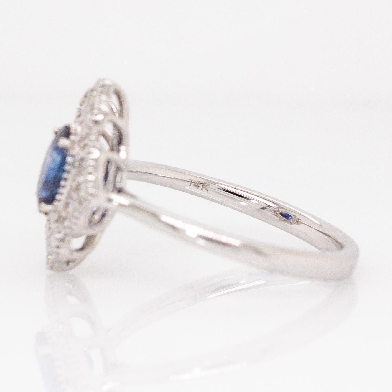 Bague saphir de Ceylan avec halo de diamants Nature : or massif 14k, ovale 7x5mm en vente 1