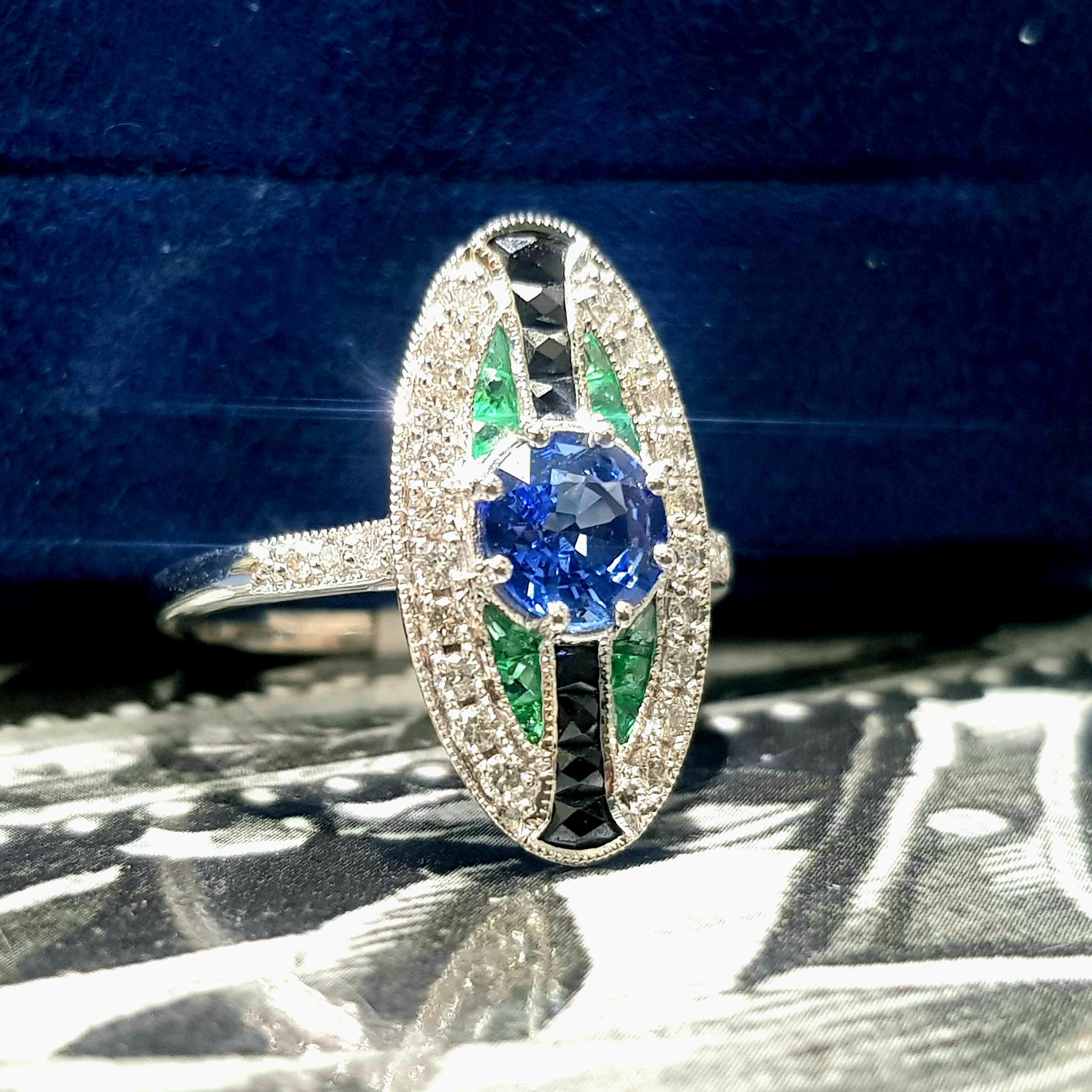 Ceylon Sapphire with Emerald Onyx Diamond Art Deco Style Ring in 18k White Gold In New Condition For Sale In Bangkok, TH