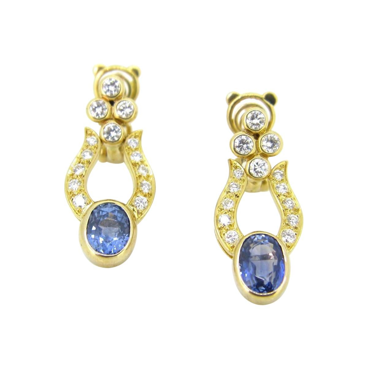 Ceylon Sapphires and Diamonds Earrings, 18kt Yellow Gold, France