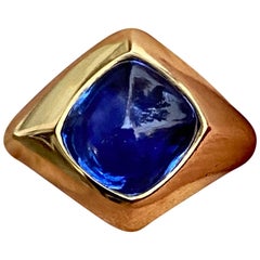 Ceylon Unheated Sugarloaf Sapphire Cabochon Ring in 18 Karat Gold