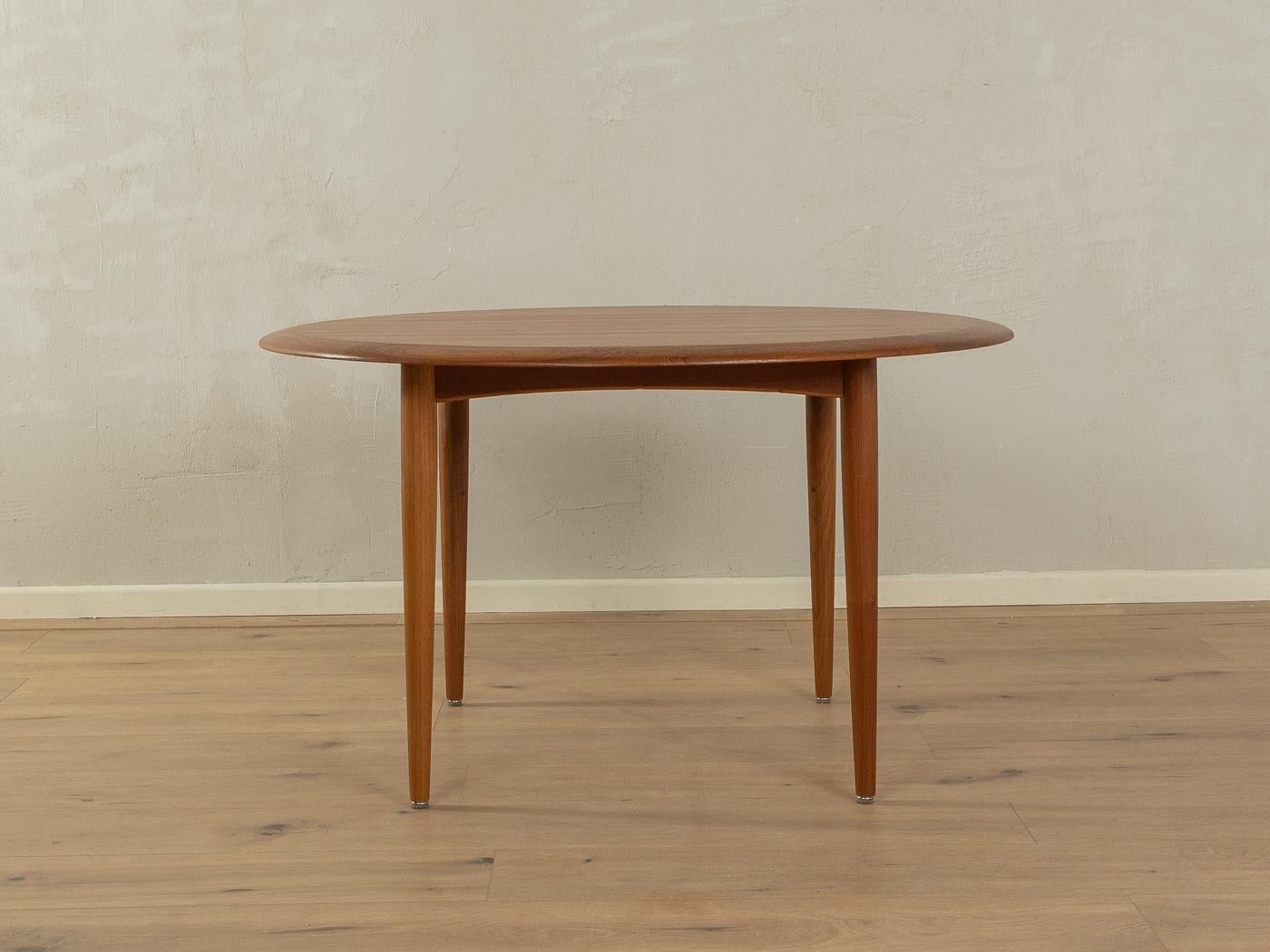 Teak CFC Silkeborg round coffee table from 1960s For Sale