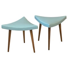 cSgabelli triangolari in stile Mid-Century Modern