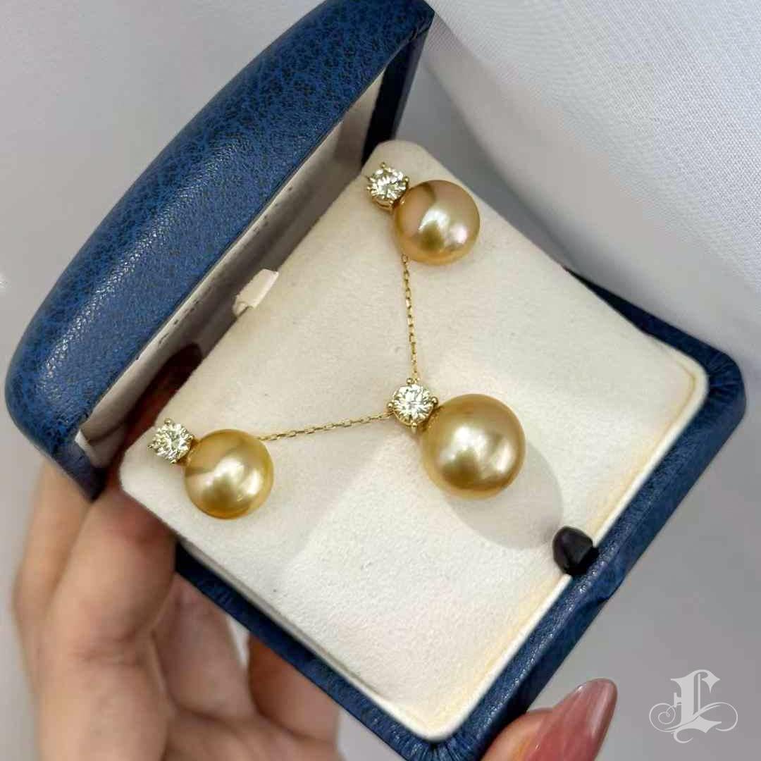Women's 【Crown Radiance】South Sea Pearl Jewelry Set with CGL Certified Diamonds For Sale