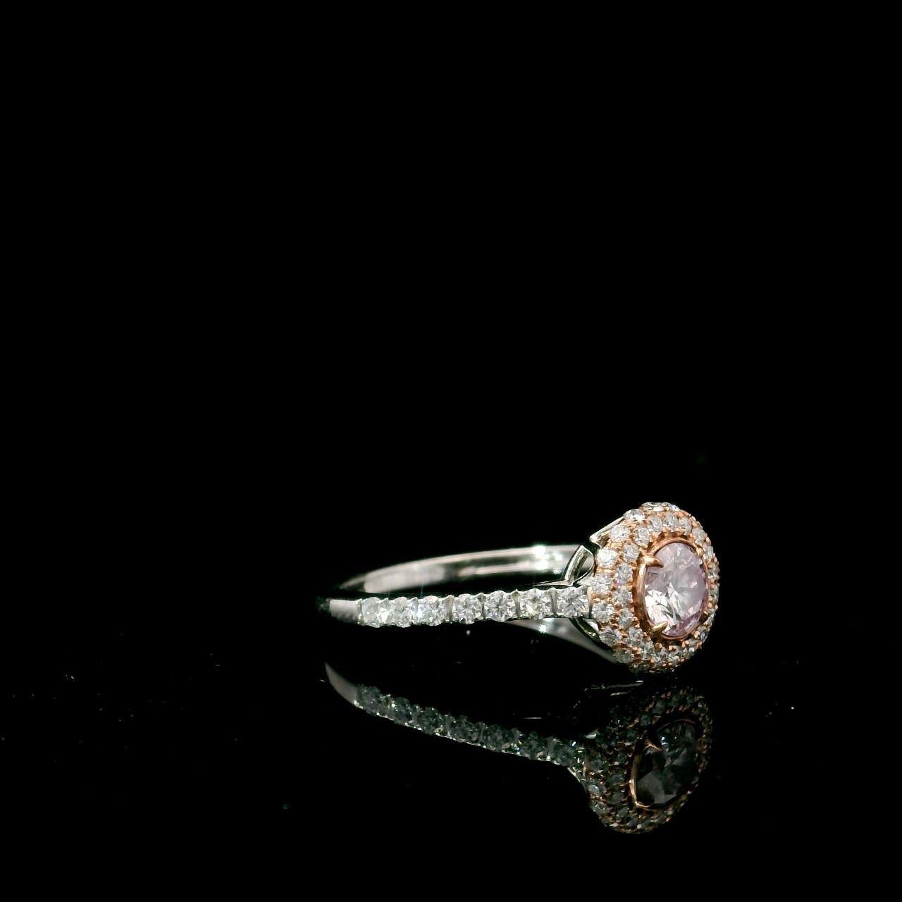 Round Cut CGL Certified 0.31 Carat Faint Pink SI1 Clarity Diamond For Sale