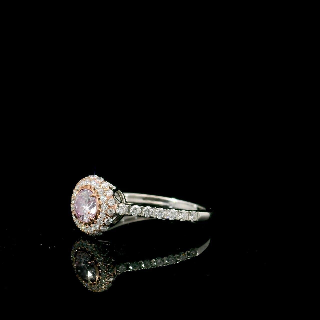 CGL Certified 0.31 Carat Faint Pink SI1 Clarity Diamond In New Condition For Sale In บางรัก, TH