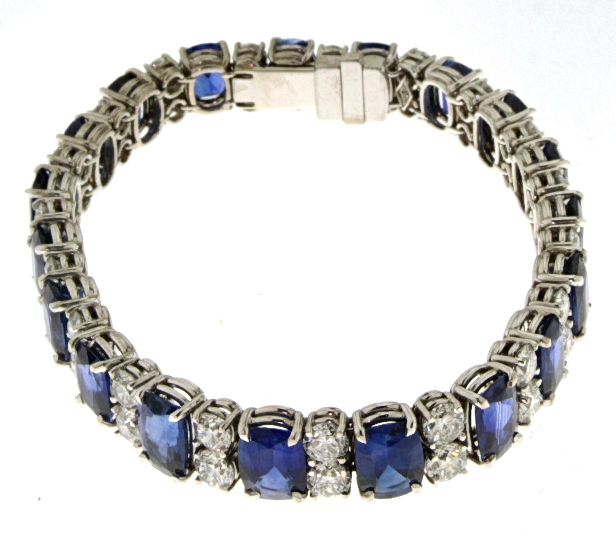 18kt White Gold Bracelet Set Necklace Earring Sapphire Diamonds  CGL Certified For Sale 5