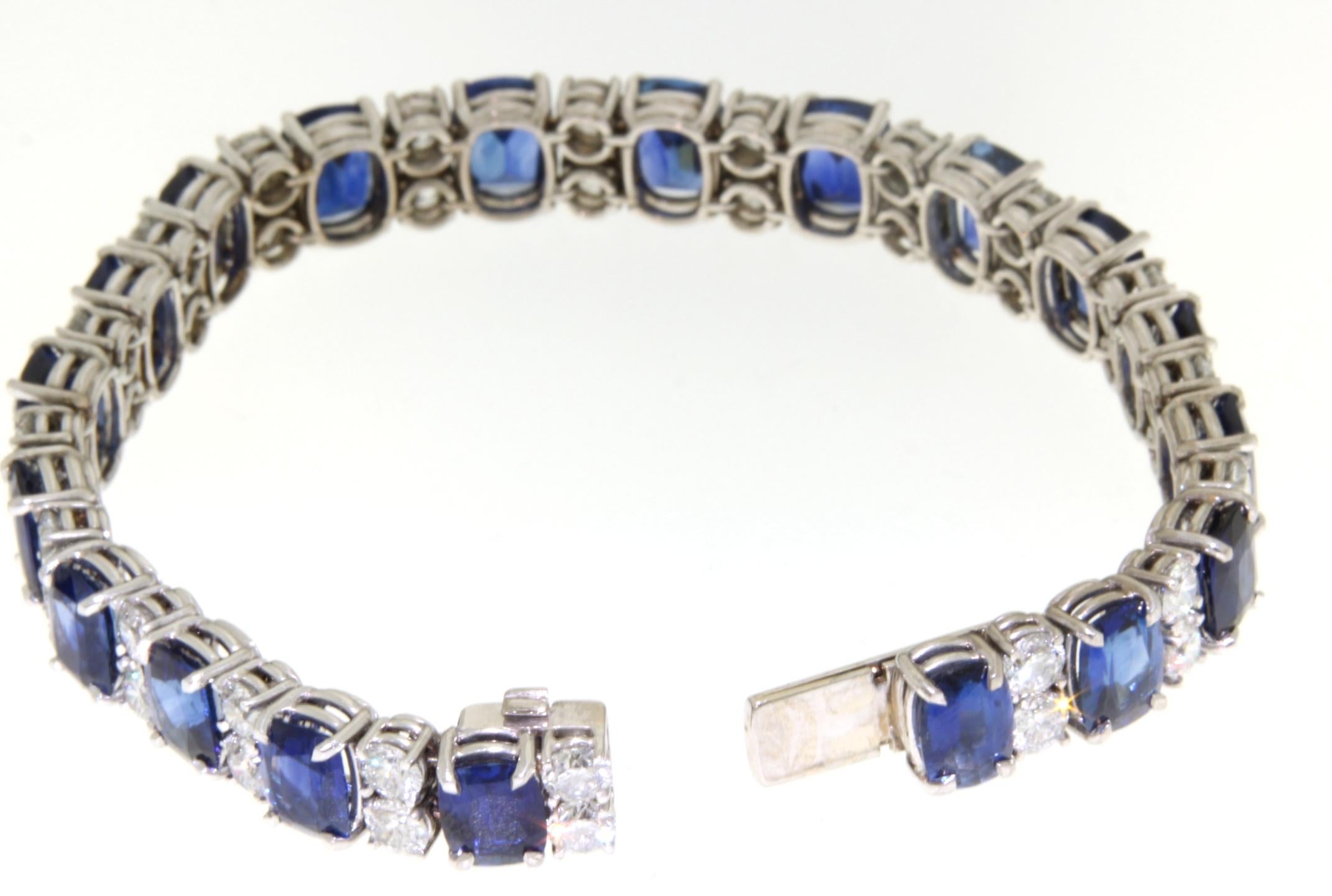 18kt White Gold Bracelet Set Necklace Earring Sapphire Diamonds  CGL Certified For Sale 6