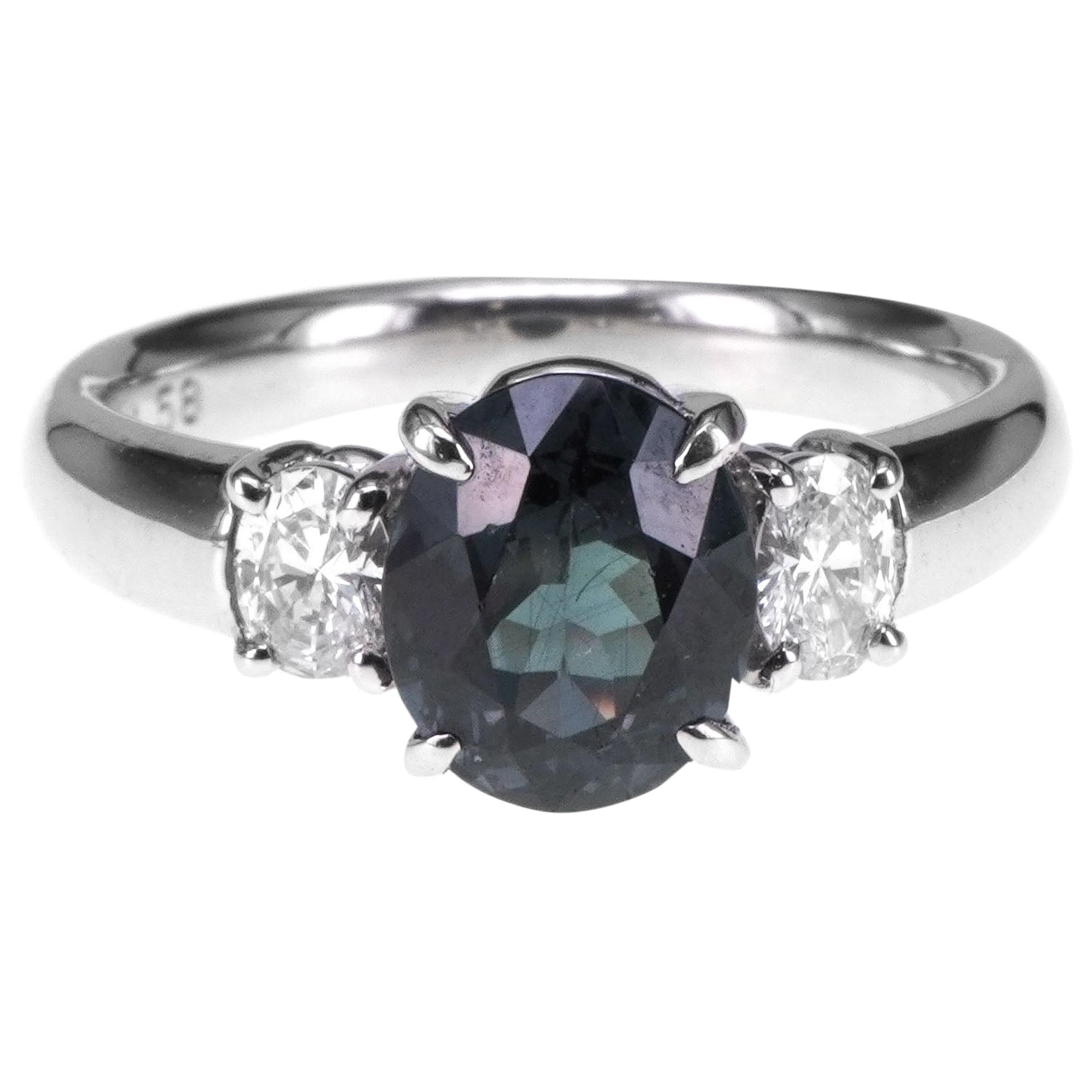 CGL Certified 1.58 Carat Color Change Garnet Diamond Wedding PT900 Ring