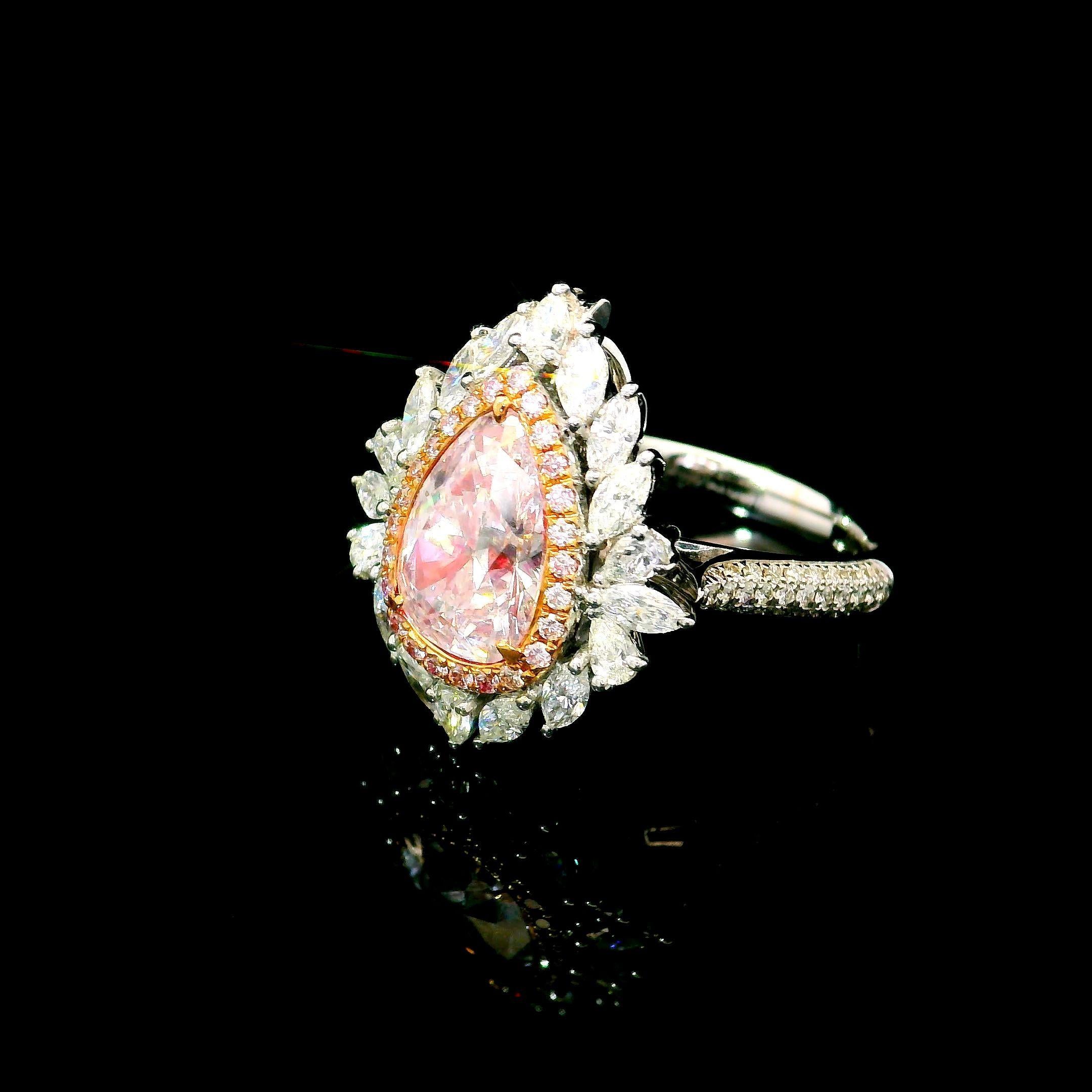 CGL Certified 2.04 Carat Very Light Pink I1 Clarity Diamond Ring In New Condition For Sale In บางรัก, TH