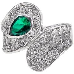 Used CGL Certified 2.27 Carat Diamond Colombian Emerald Finger Hugging Designer Ring