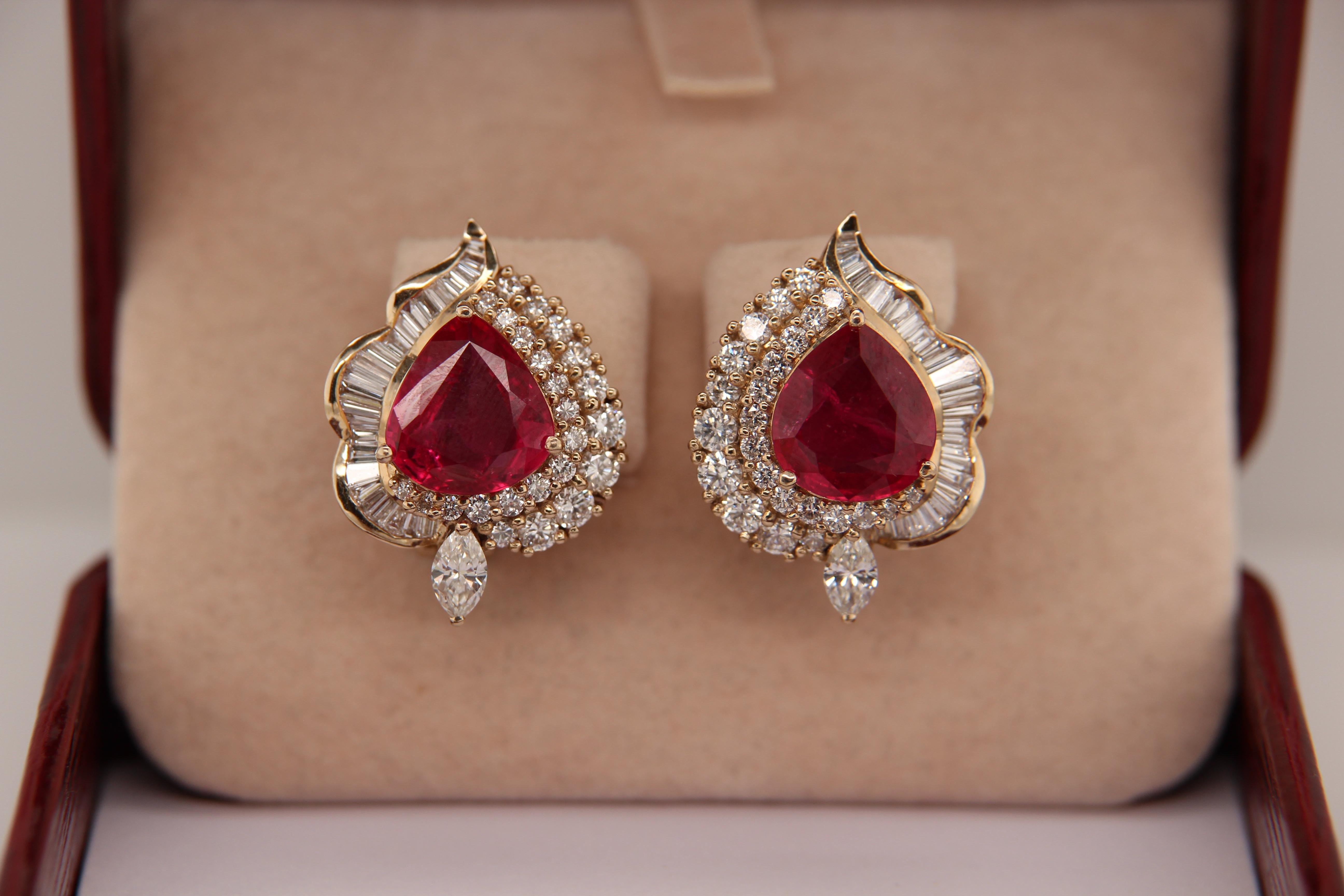CGL Certified 7.04 Carat Thai Ruby and Diamond 18 Karat Gold Earring In New Condition In Bangkok, TH