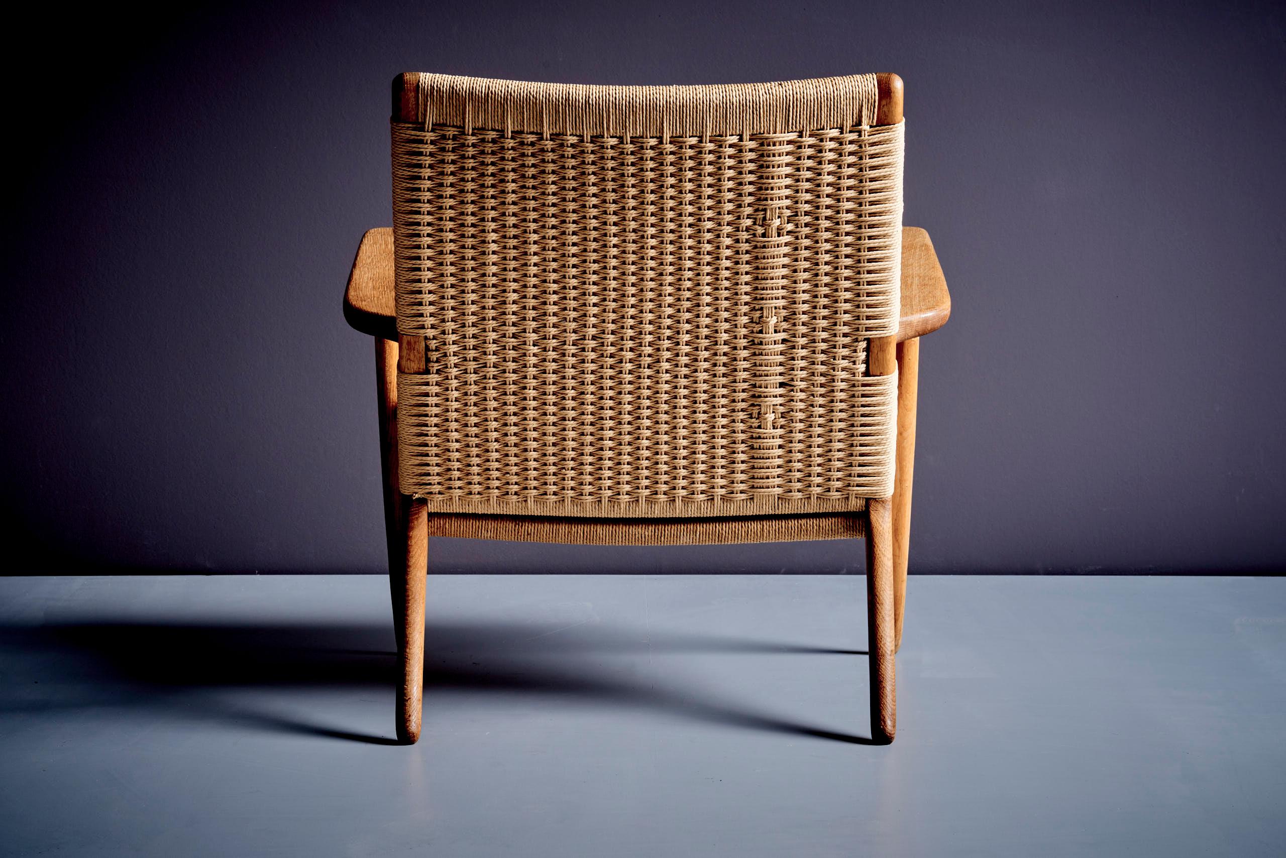 Danois Ch 25 Chaise longue de Hans Wegner en vente