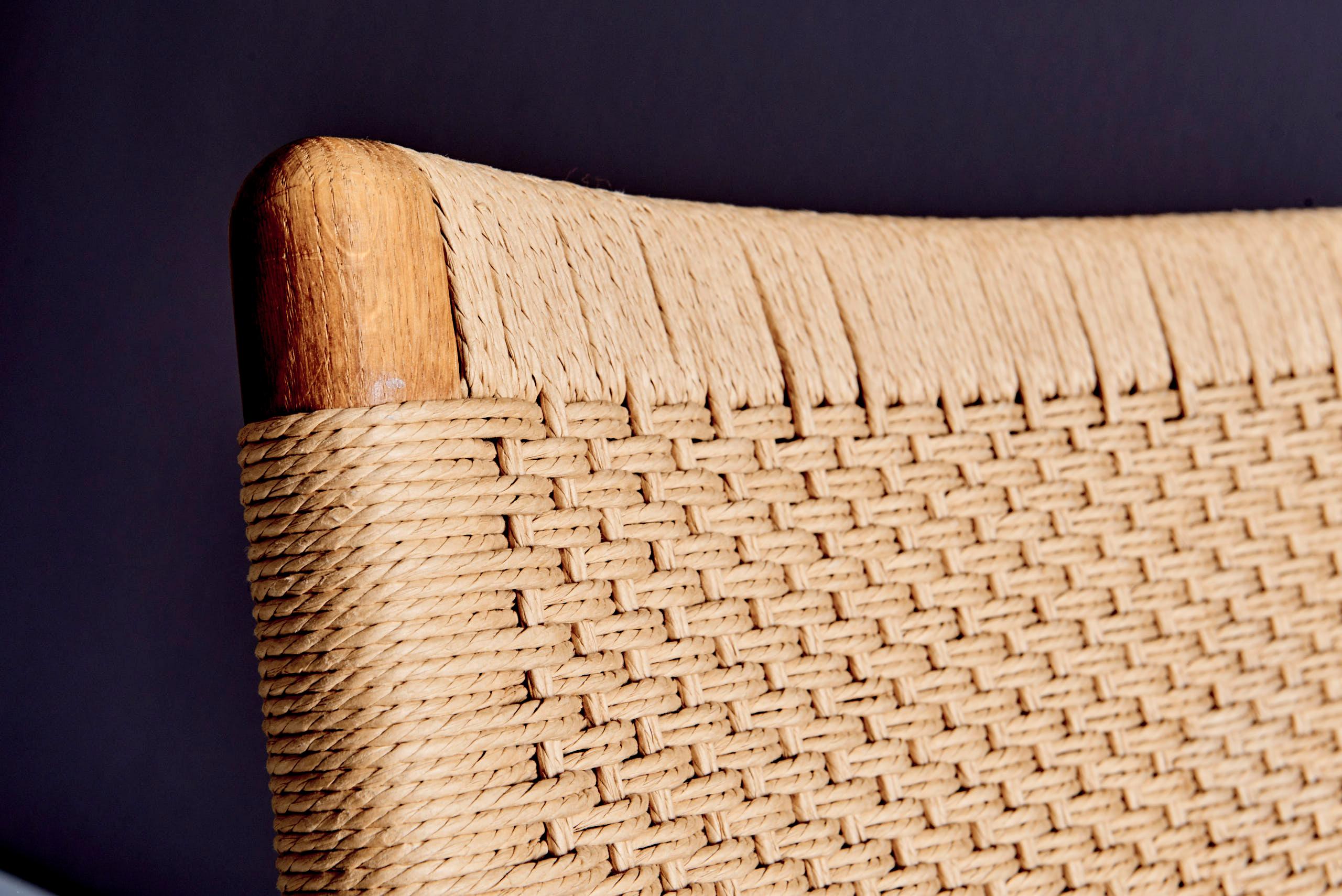 Corde en papier Ch 25 Chaise longue de Hans Wegner en vente