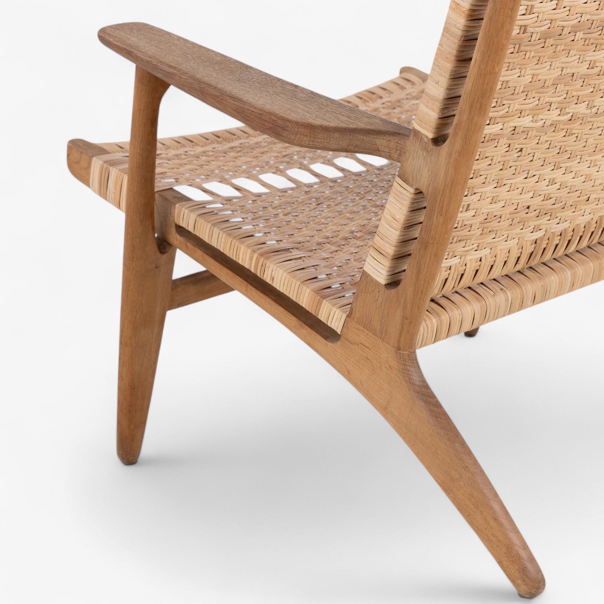 CH 27 - Sillón de roble patinado de Hans J. Wegner en venta 2