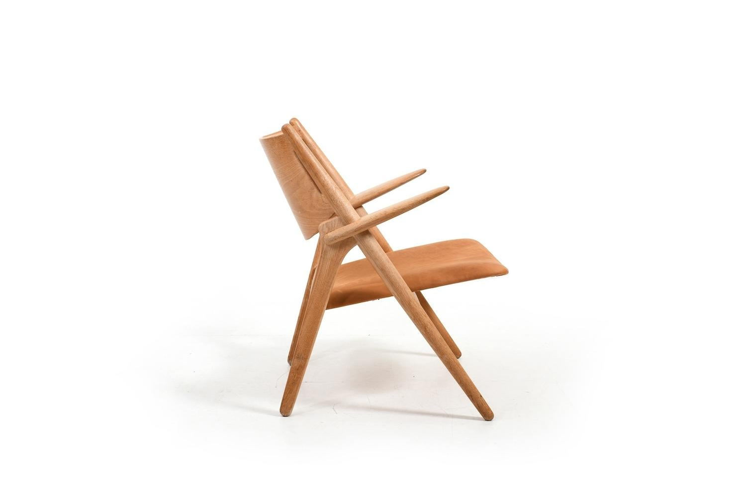 CH-28 Oak and Leather Easychair by Hans J. Wegner / New Upholstered 4