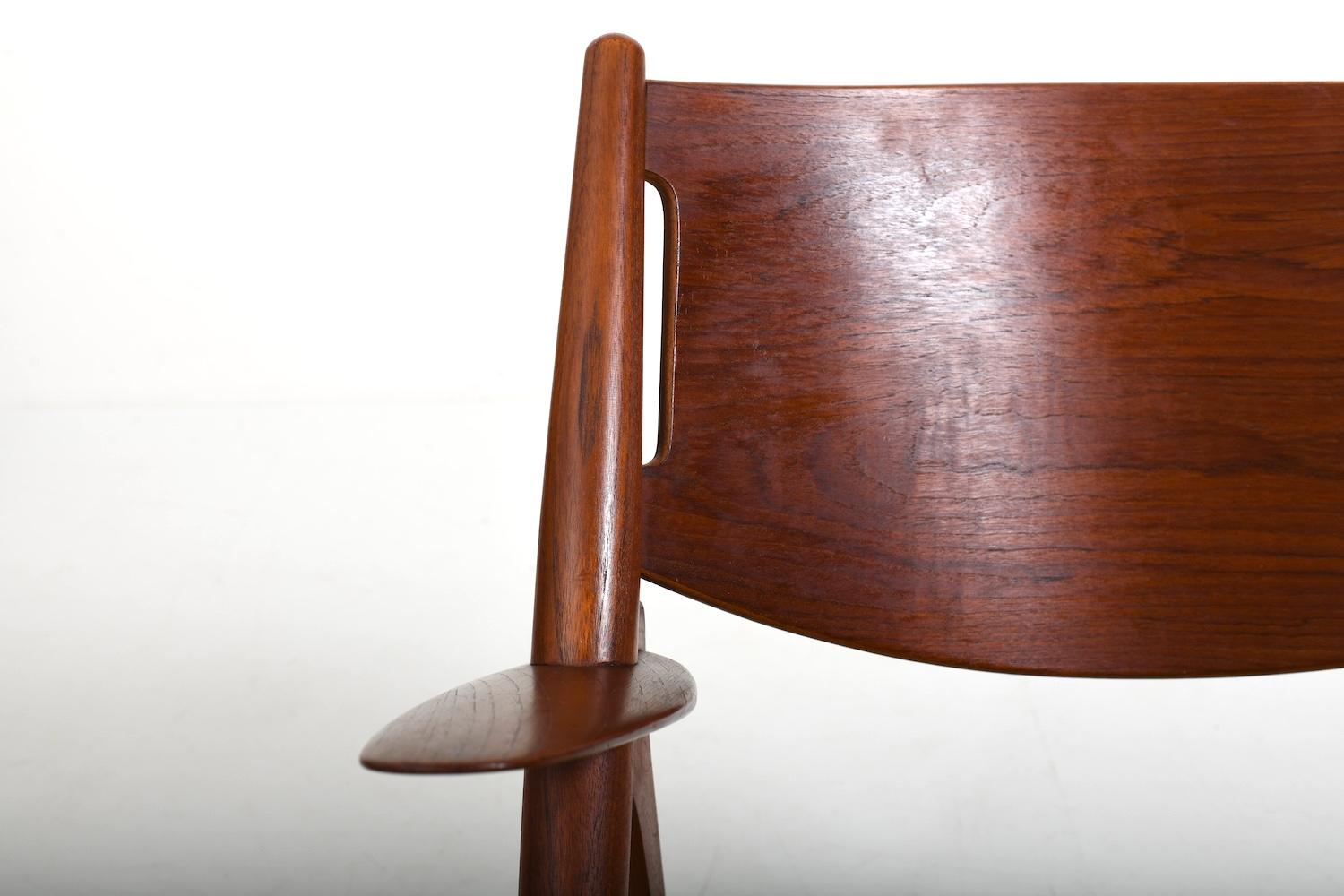 CH-28 Teak and Unika Vaev Easychair by Hans J. Wegner 1960s For Sale 6