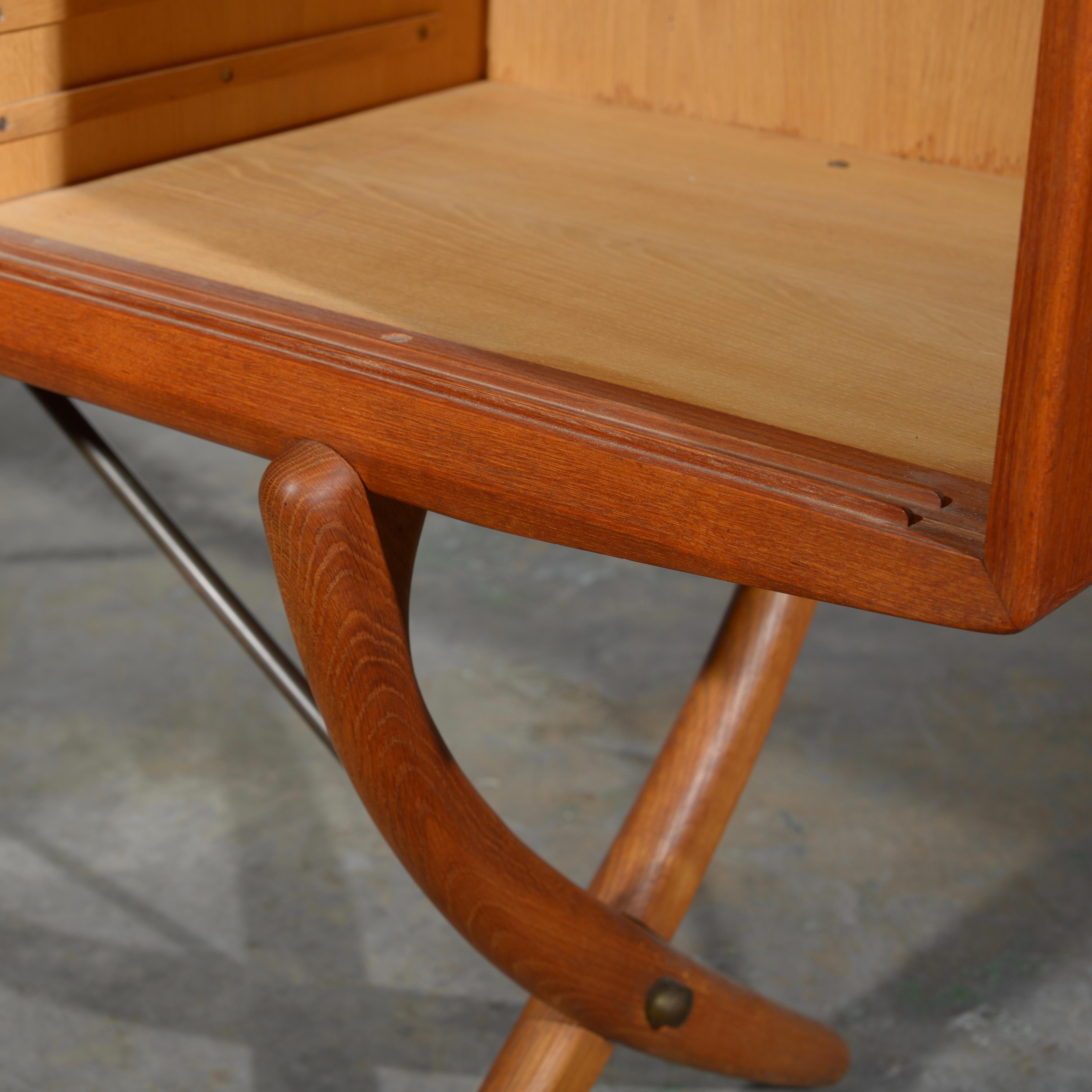 Buffet Saber 304 en teck et chêne de Hans J. Wegner 9