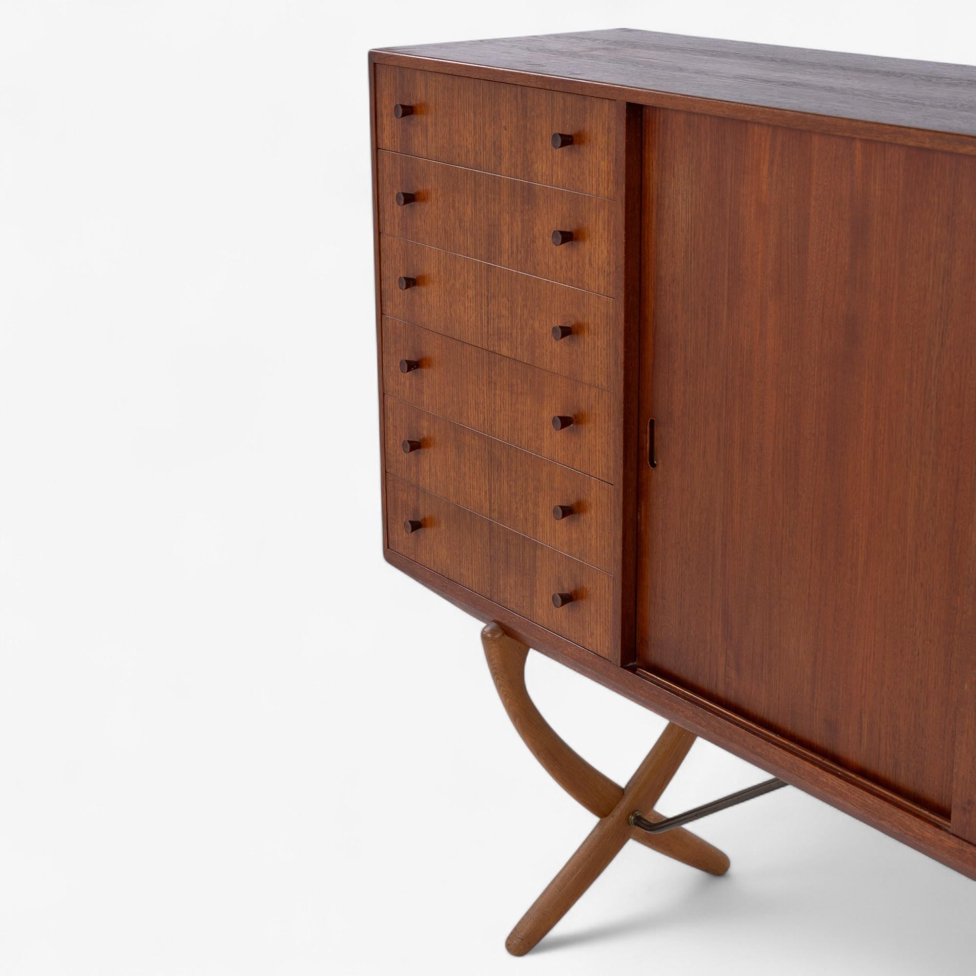CH 304 - Sideboard aus Teakholz von Hans J. Wegner (Dänisch)