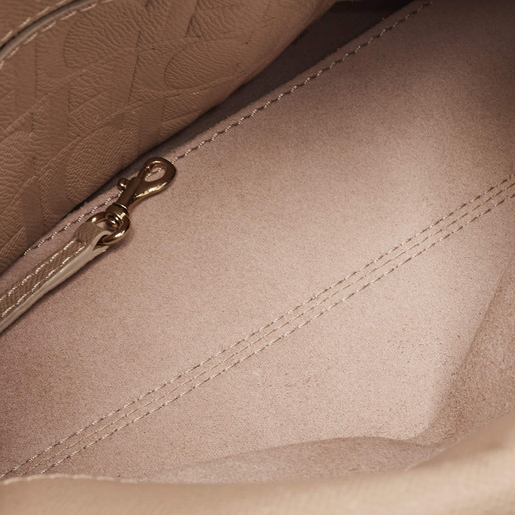 CH Carolina Herrera Beige Leather Minuetto Flap Top Handle Bag For Sale 6