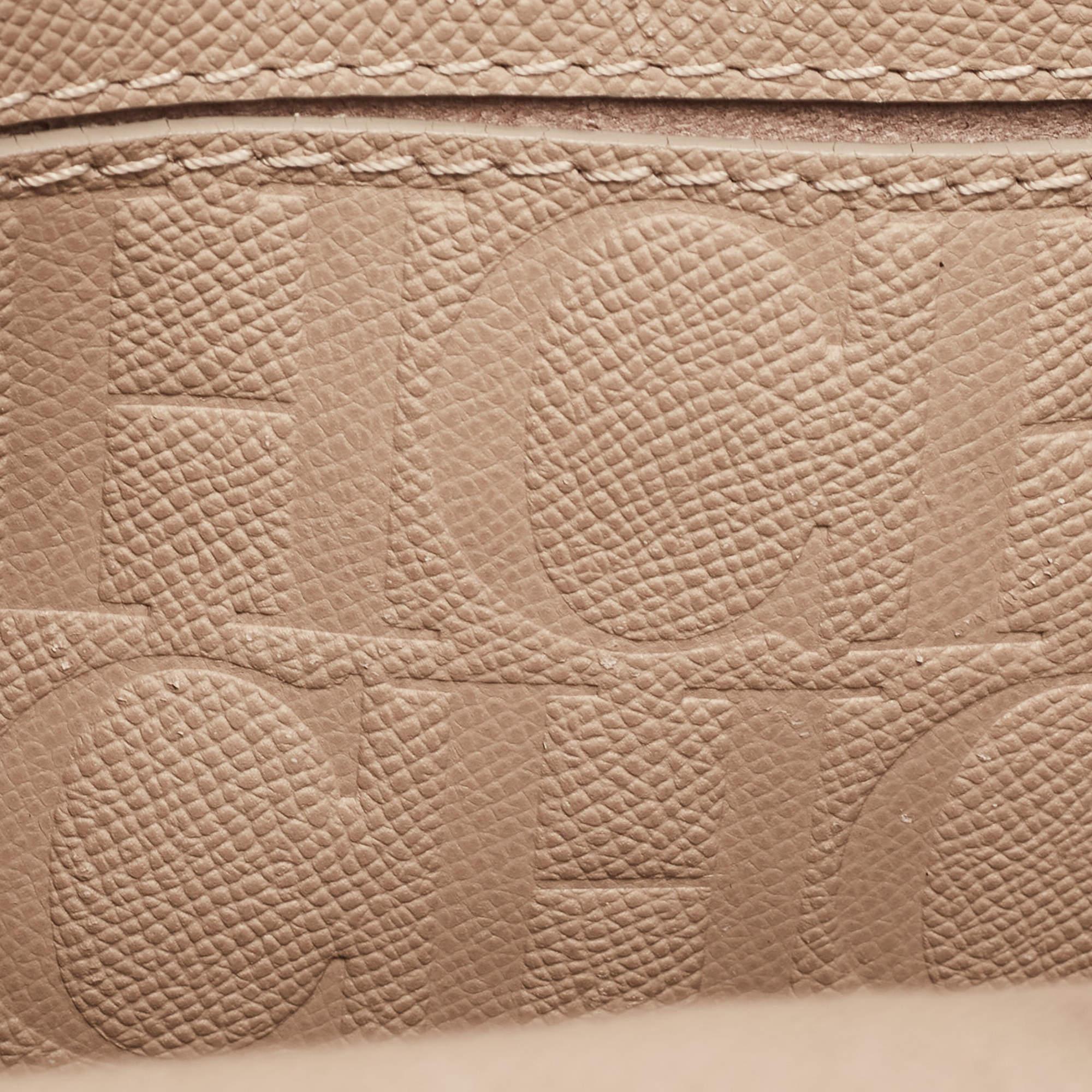 CH Carolina Herrera Bolso de asa superior con solapa Minuetto de piel beige 5