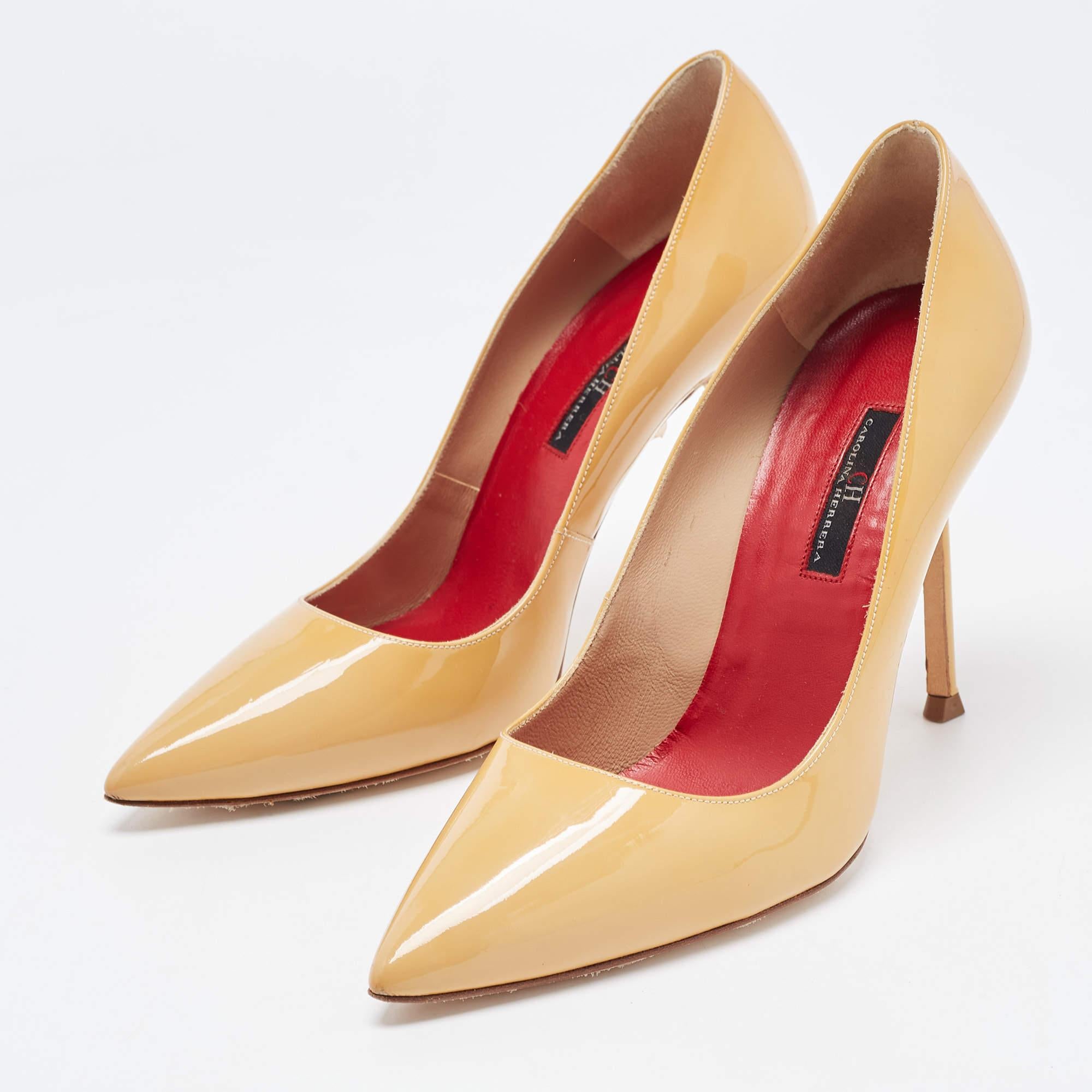 Wonderfully crafted shoes added with notable elements to fit well and pair perfectly with all your plans. Make these designer pumps yours today!