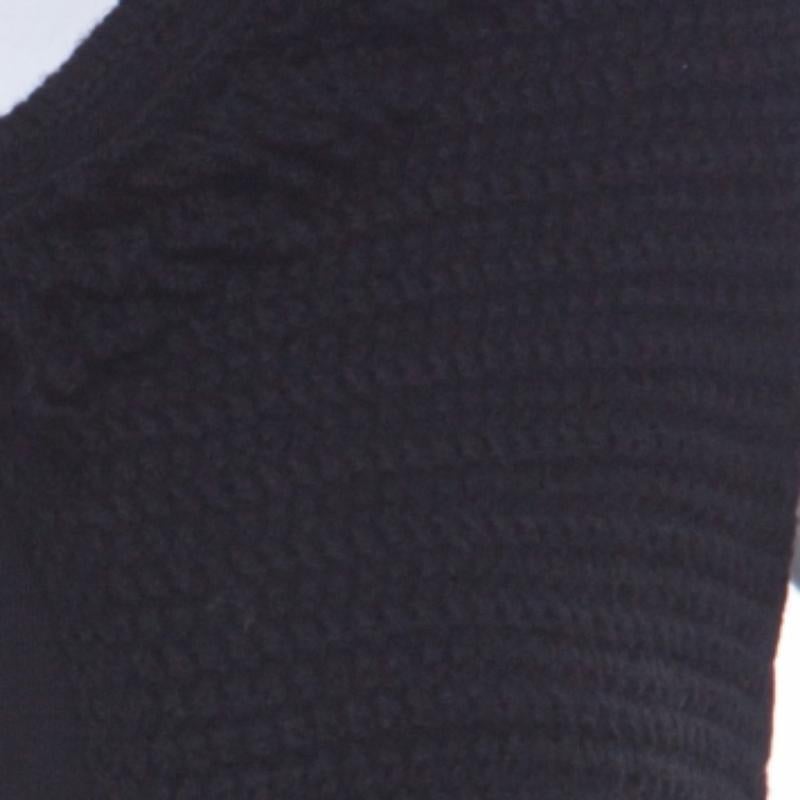 CH Carolina Herrera Schwarzer Grobstrick Merinowolle mit Fransen ärmellose Strickjacke XS im Angebot 2