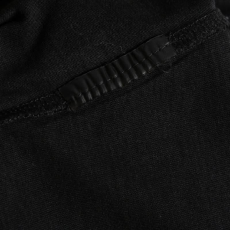CH Carolina Herrera Camiseta negra de algodón con aplique de lazo XS Negro en venta