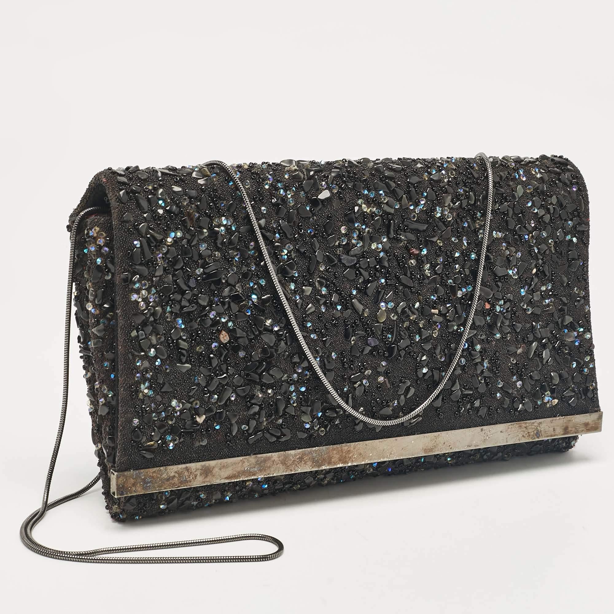 Nero CH Carolina Herrera - Pochette con catena in tessuto impreziosita da perline nere in vendita