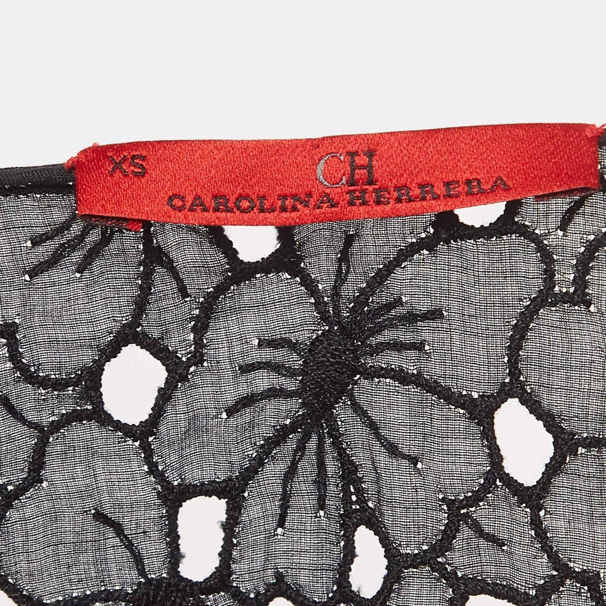 CH Carolina Herrera - Top Kaftano oversize in pizzo floreale nero XS In condizioni Nuovo in vendita a Dubai, Al Qouz 2