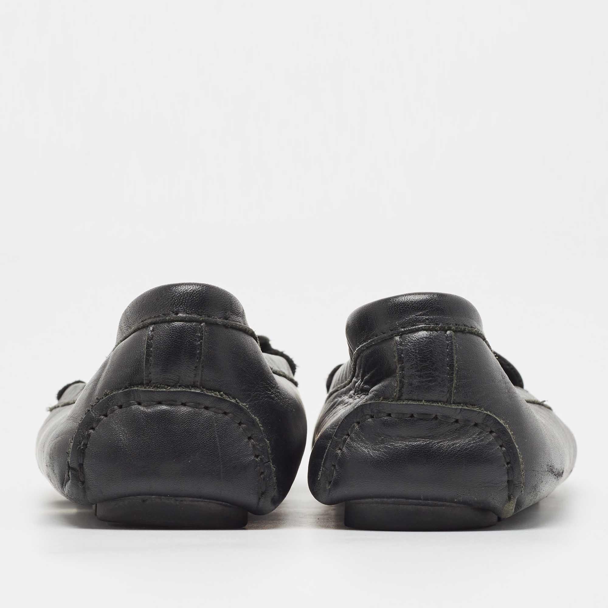 Donna CH Carolina Herrera Mocassini in pelle nera con logo CHCH taglia 40 in vendita