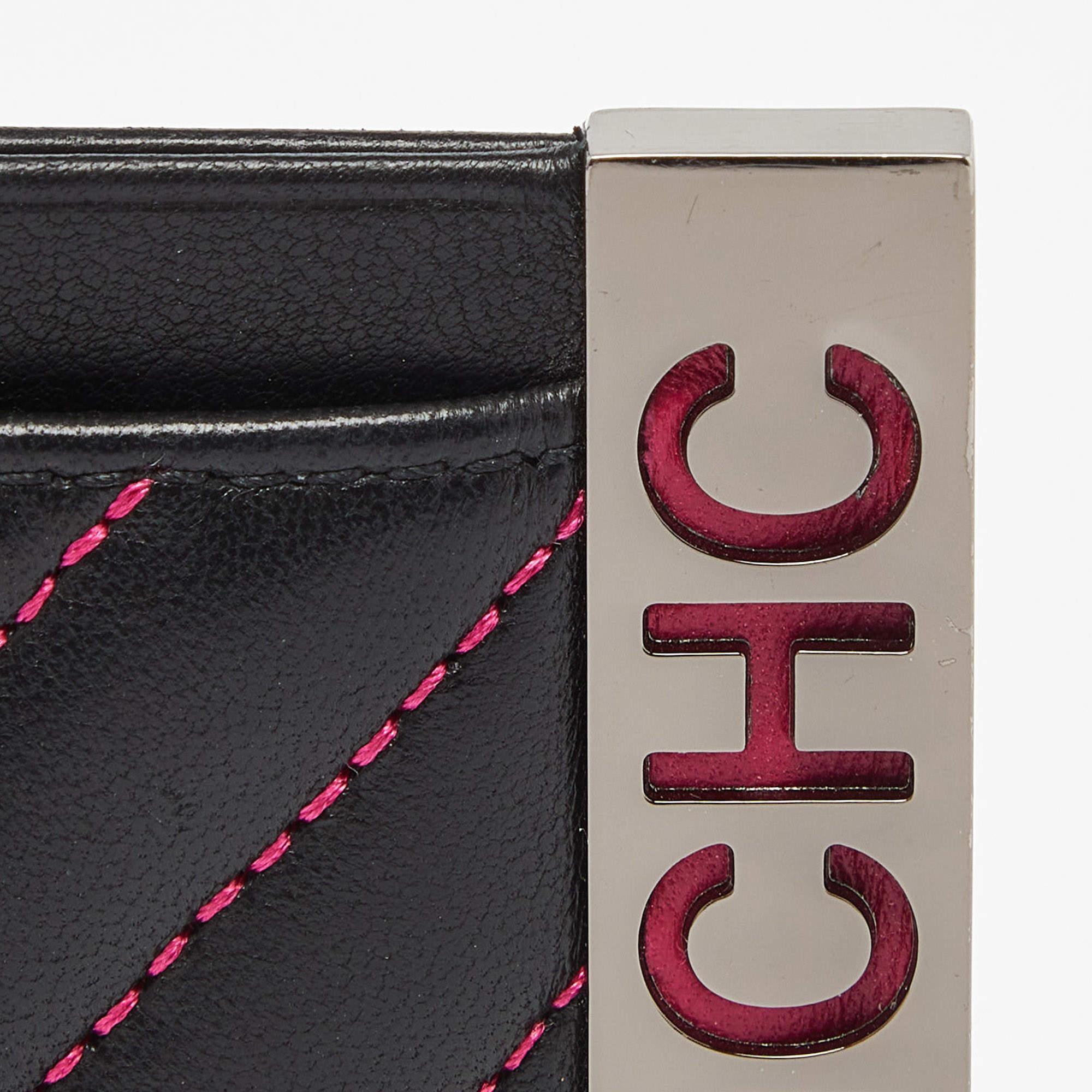 CH Carolina Herrera Schwarzer gesteppter Kartenetui aus Leder im Angebot 3