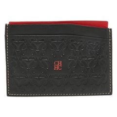 CH Carolina Herrera Kartenetui aus schwarz/rotem geprägtem Leder mit Prägung