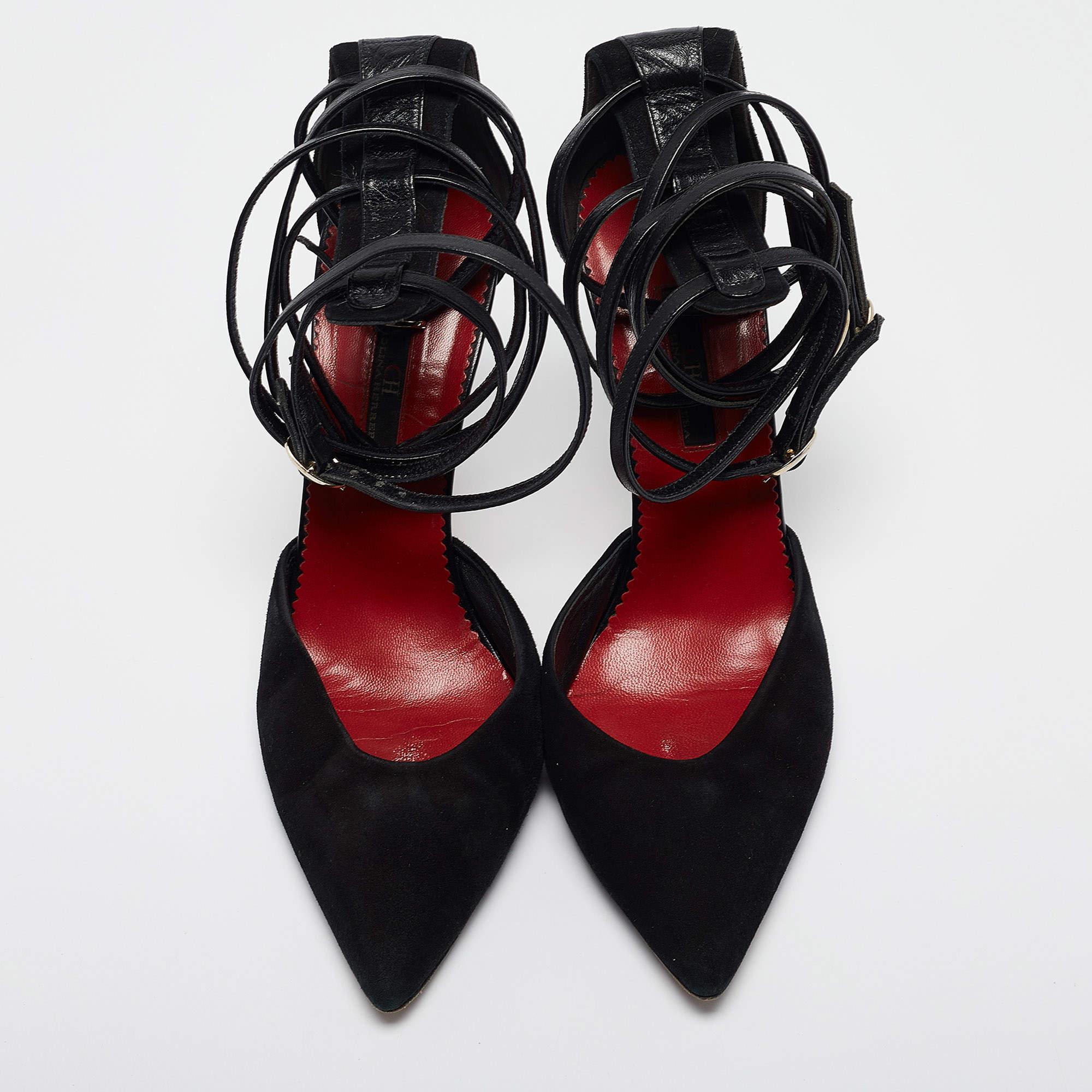 CH Carolina Herrera Schwarze Wildleder-Pumps mit Knöchelverschluss Größe 40 im Zustand „Relativ gut“ im Angebot in Dubai, Al Qouz 2