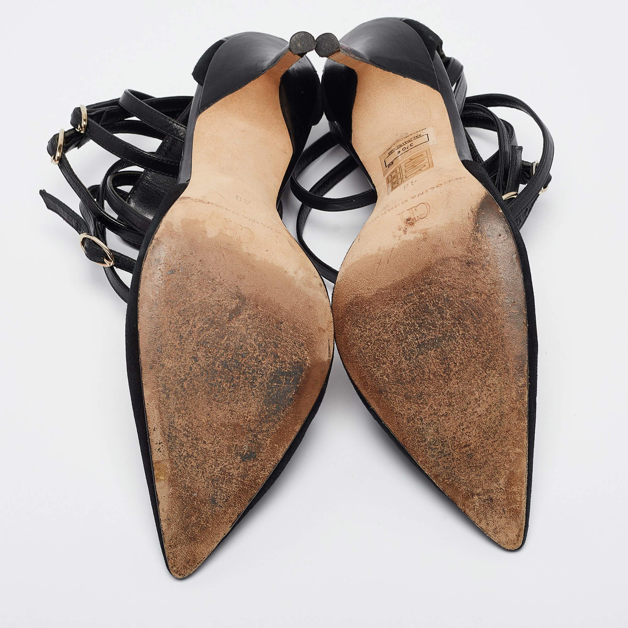 CH Carolina Herrera Schwarze Wildleder-Pumps mit Knöchelverschluss Größe 40 im Angebot 2
