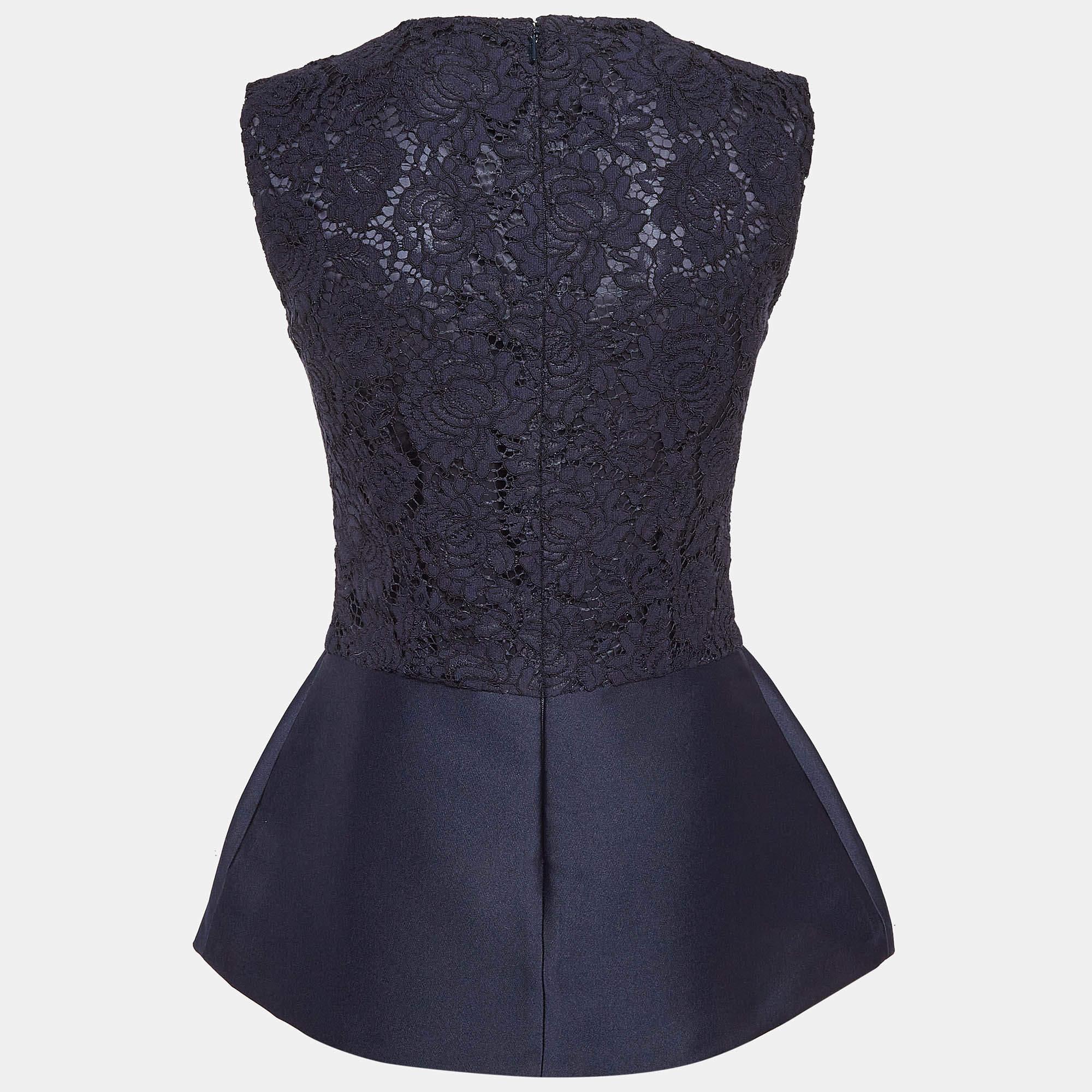 Careful tailoring quality materials and elegant cuts make this designer top a piece to cherish It comes in a classic design to be easy to style.