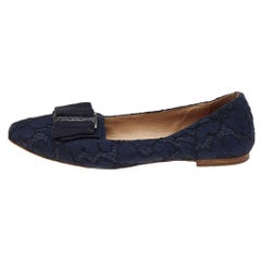 CH Carolina Herrera Blue Lace And Fabric Bow Loafers Size 38