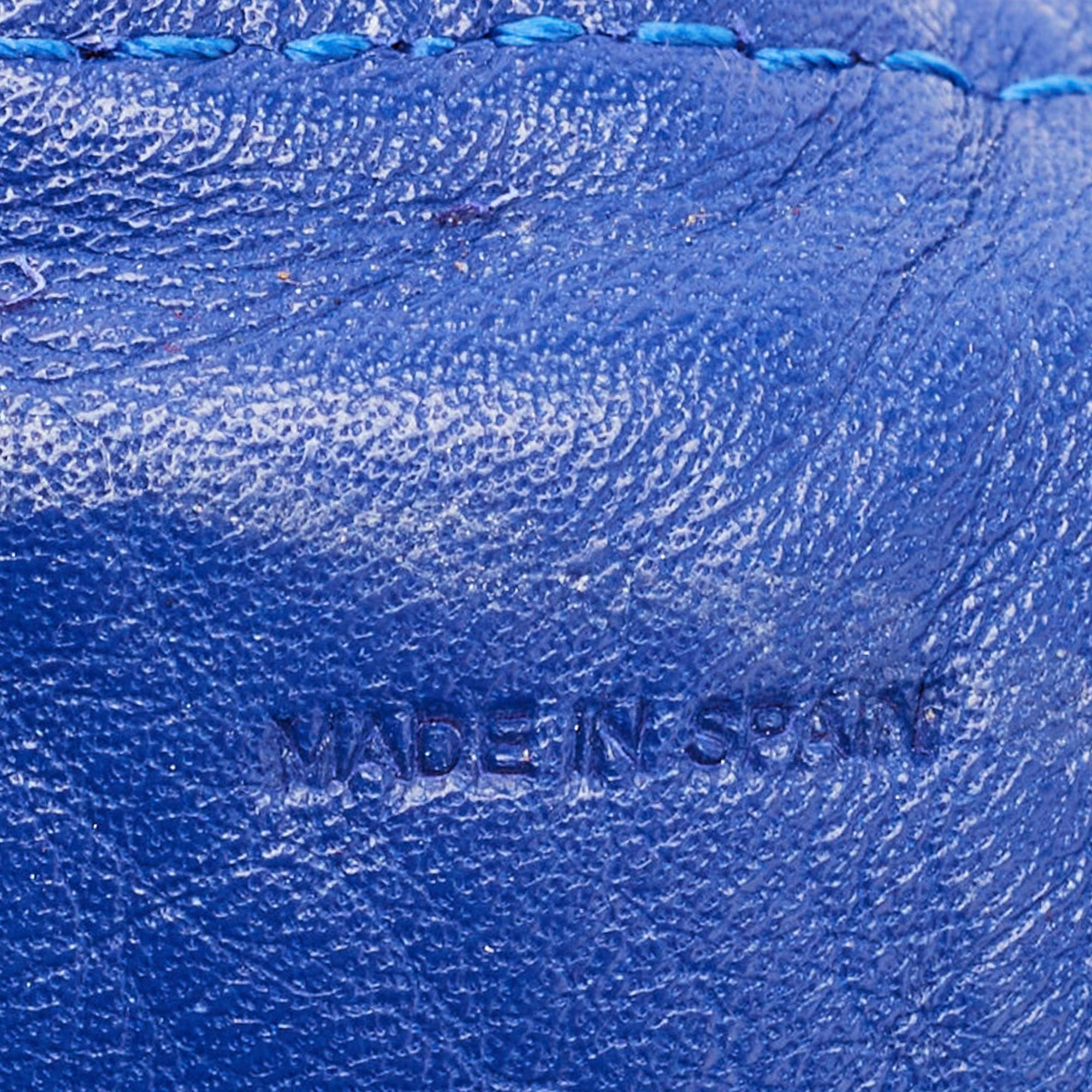  CH Carolina Herrera Blue Monogram Embossed Leather Large Matryoshka Tote For Sale 1