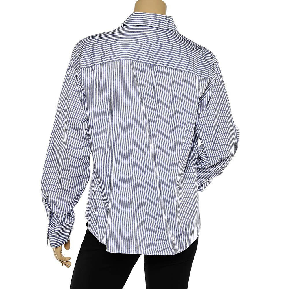 CH Carolina Herrera shirts are designed with a focus on both comfort and luxury so that you can wear them for a long time. This stylish creation is tailored from quality materials and comes in a blue shade. Long sleeves and a buttoned front design