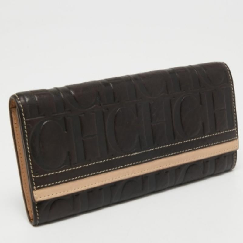 CH Carolina Herrera Portefeuille continental en cuir gaufré Monogram Brown/Beige en vente 4
