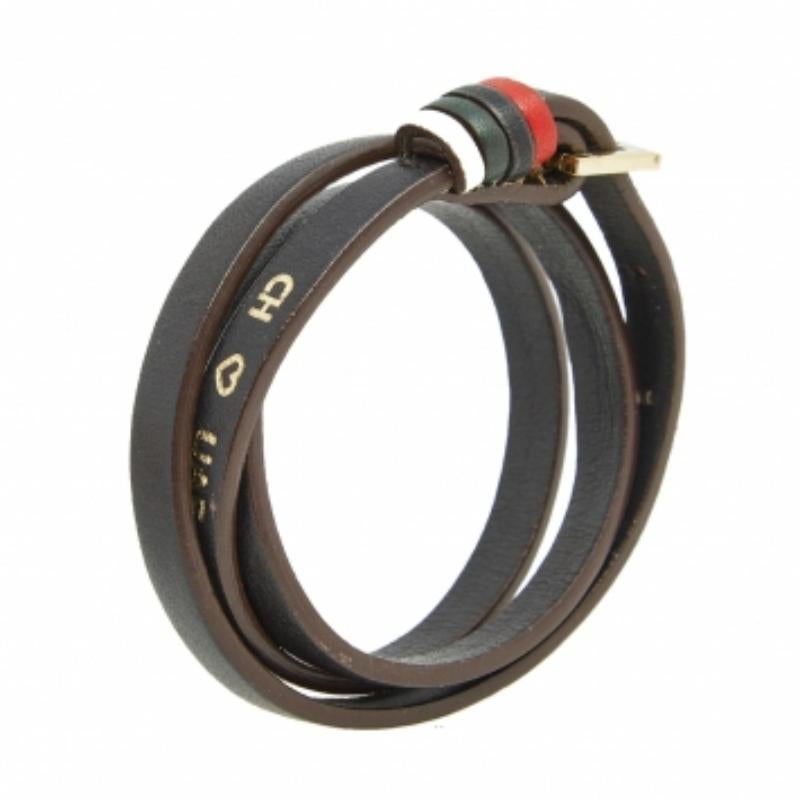 CH Carolina Herrera Bracciale in pelle marrone tono oro In condizioni discrete in vendita a Dubai, Al Qouz 2