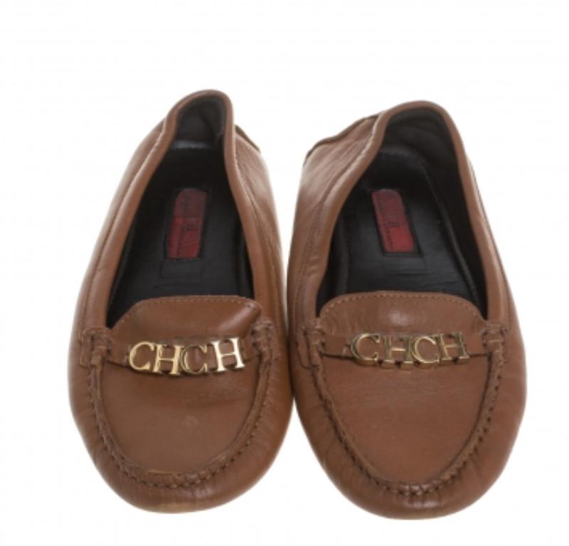 CH Carolina Herrera Brown Leather Logo Detail Flats Size 37 In Fair Condition For Sale In Dubai, Al Qouz 2