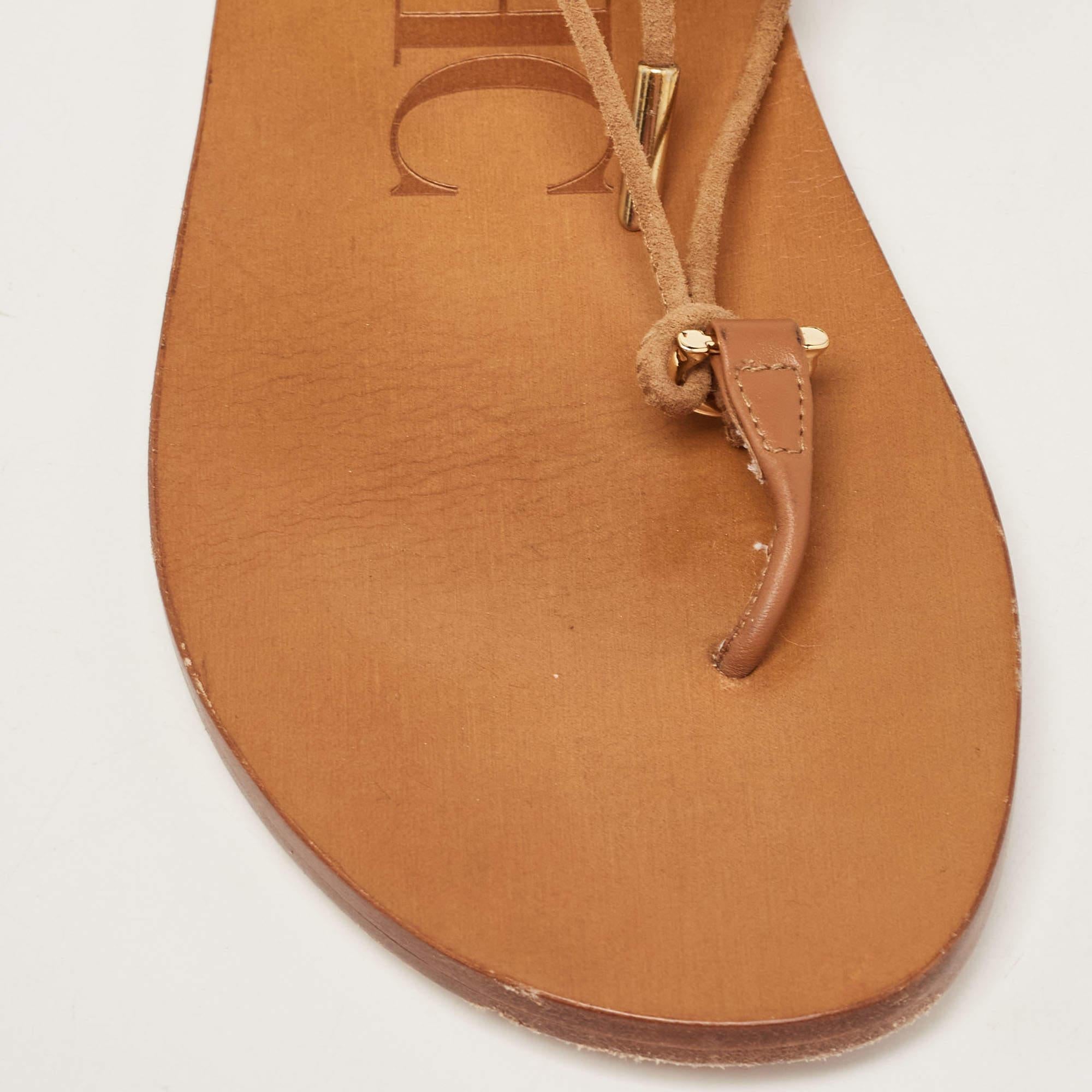 CH Carolina Herrera Sandalias planas con cordones de ante marrón talla 38 2