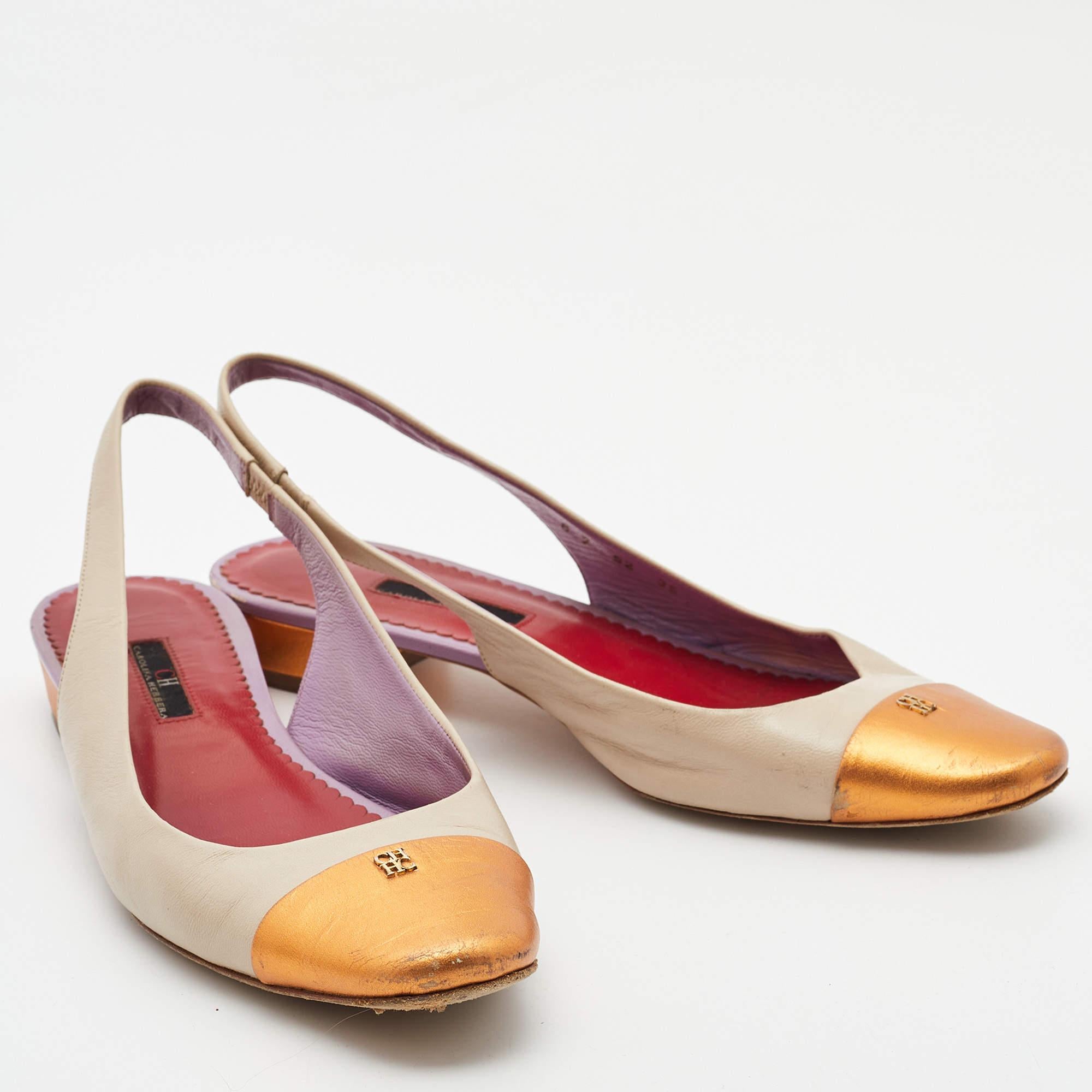 CH Carolina Herrera Creme/Orange Leder Runde Zehe Slingback Pumps Größe 39 im Zustand „Gut“ im Angebot in Dubai, Al Qouz 2