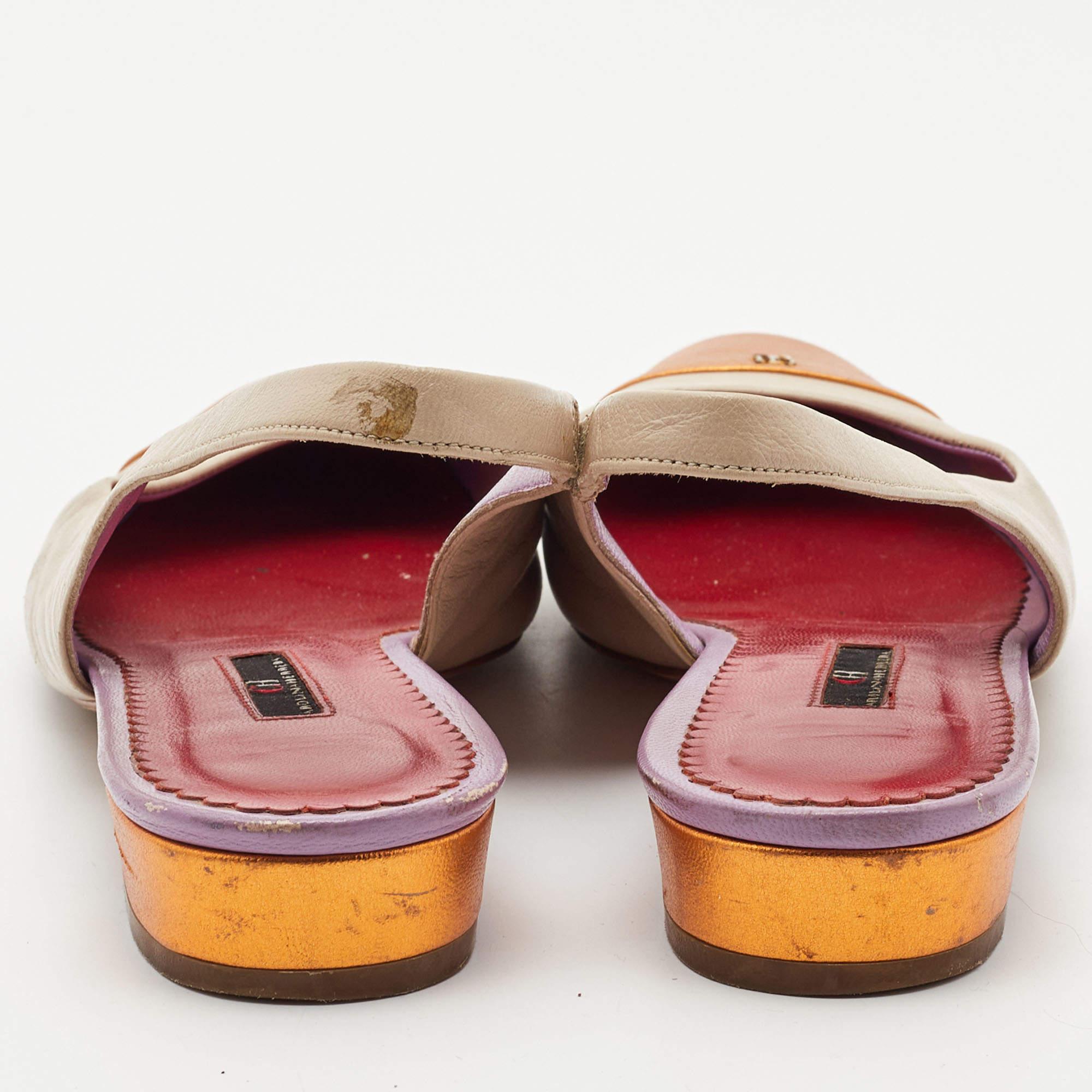 CH Carolina Herrera Creme/Orange Leder Runde Zehe Slingback Pumps Größe 39 Damen im Angebot