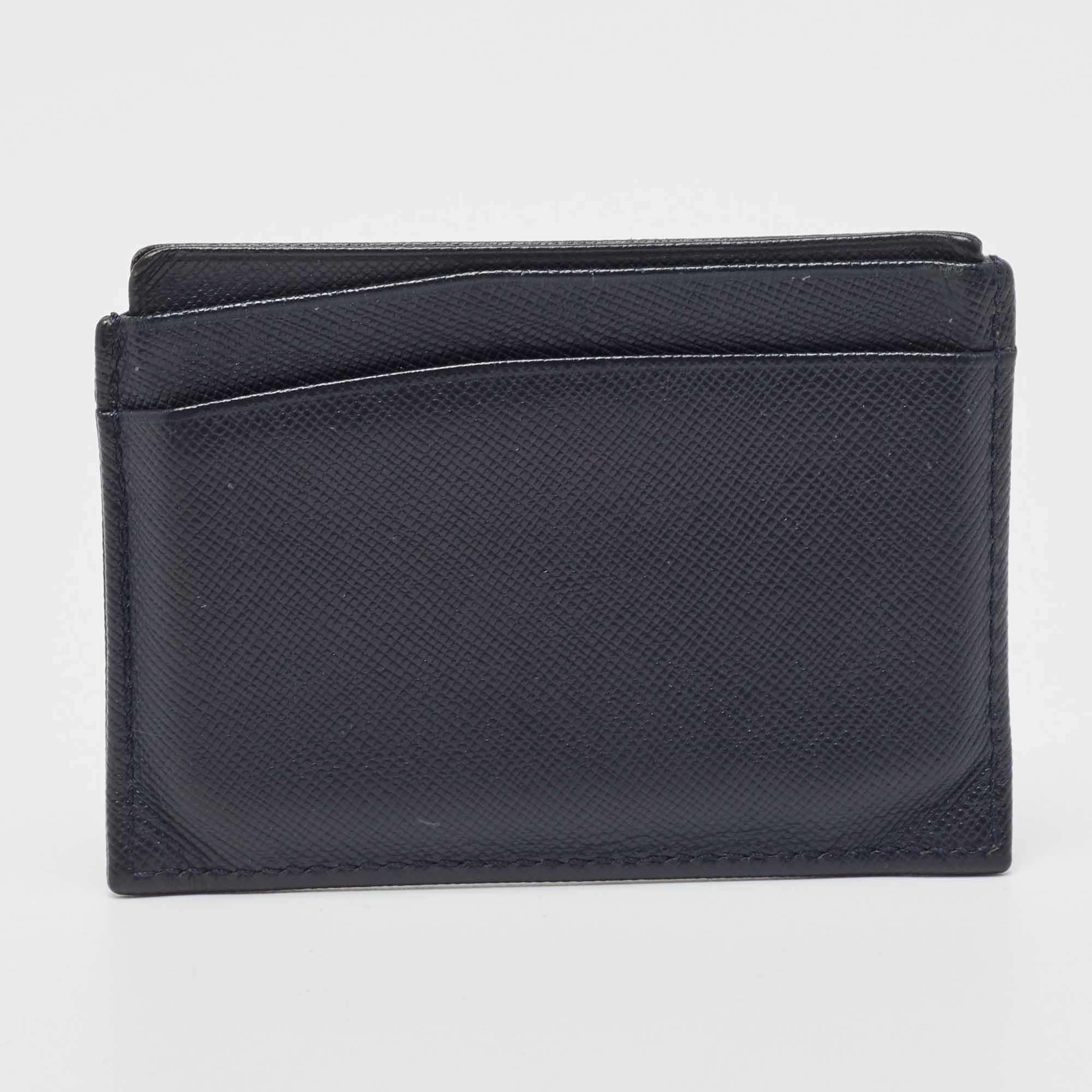 CH Carolina Herrera Porte-cartes en cuir embossé monogramme bleu foncé Bon état - En vente à Dubai, Al Qouz 2