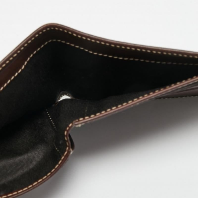 CH Carolina Herrera Portefeuille compact bifold en cuir Brown foncé en vente 5